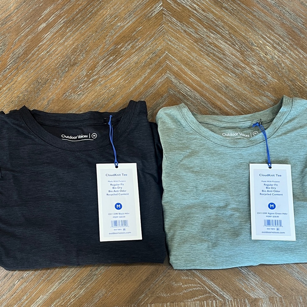 Outdoor Voices Women's CloudKnit Tees - Black and Light Gray